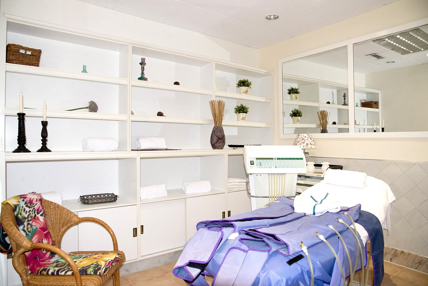 490_alta_playasol Sala Cavitacion.jpg